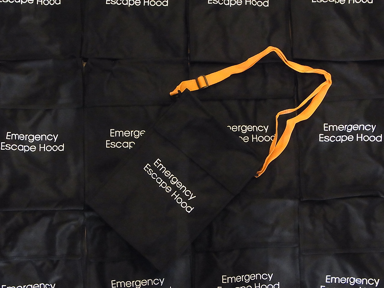 usmilitary-emergency-escape-hood-bag-20190405-1