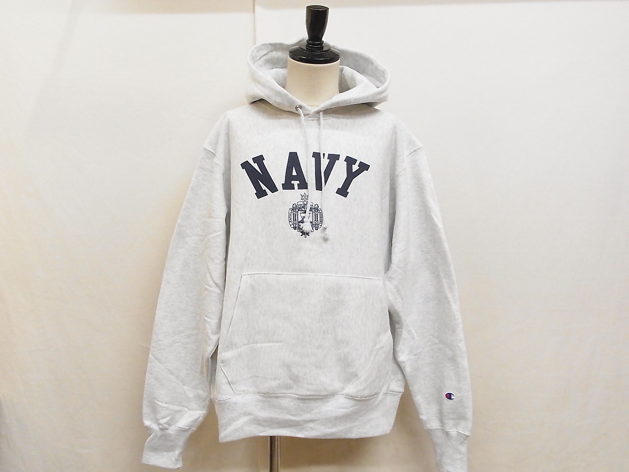 midshipmen-store-champion-reverseweave-hoodie-usna-20210110-3
