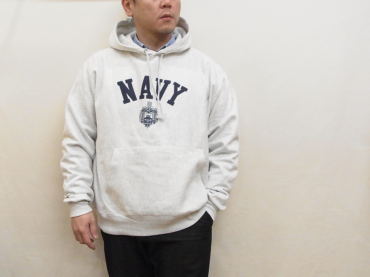 midshipmen-store-champion-reverseweave-hoodie-usna-20210110-2