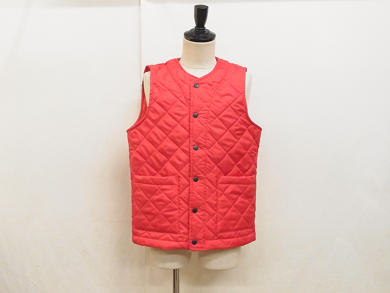 beaver-quiltedvest-red-20211029-4