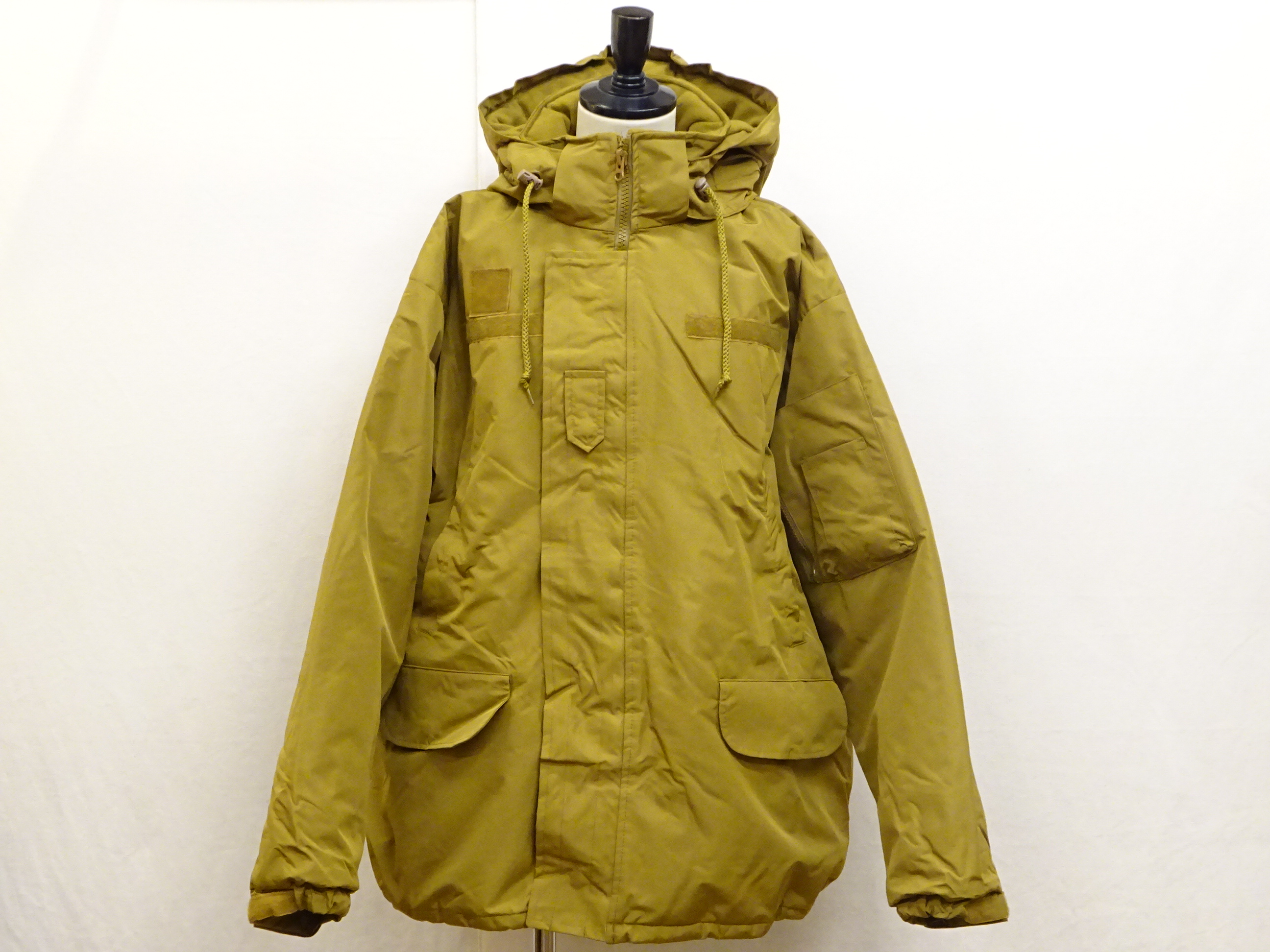 extreme-colw-weather-hooded-parka-20211208-1